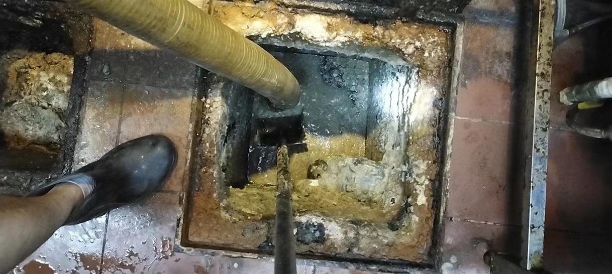 兴庆污水池清理一般都有毒气，怎么预防中毒呢？