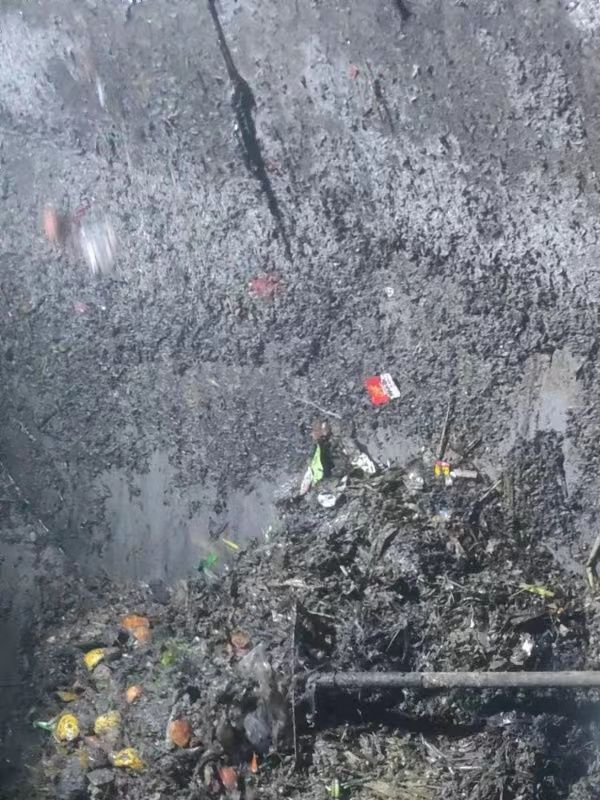兴庆污水池清理